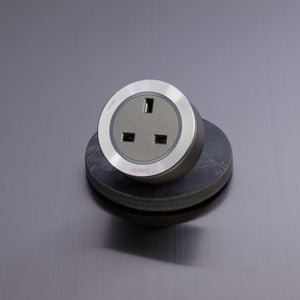 Eubiq – 豪華款英式適配器 BS3 黑/銀