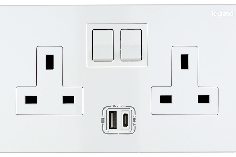 Legrand Galion逸景 兩位13A蘇面帶開關連USB