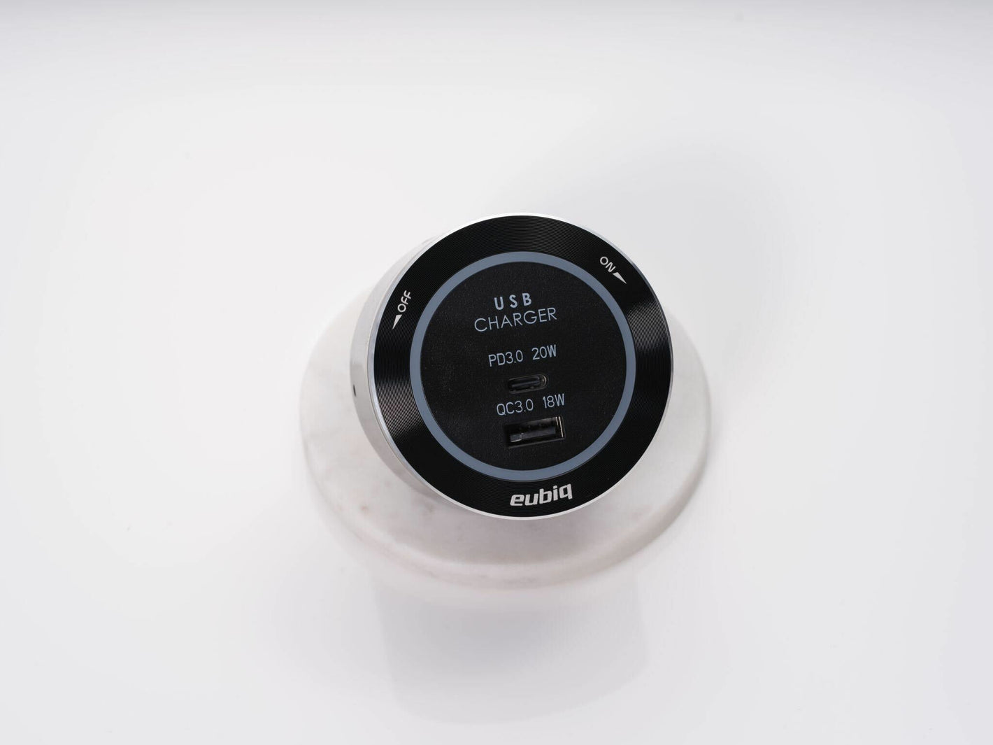 Eubiq – USB雙位適配器輸出埠（USB-A+C雙位插座）黑/銀